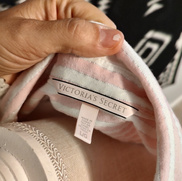 🩷 GUC Victoria's Secret Ladies Long Sleeve Button Front Nightgown, Baby Pink, L - Picture 7 of 12